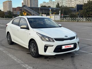 2017 Kia Rio IV, белый, 1097000 рублей, вид 3