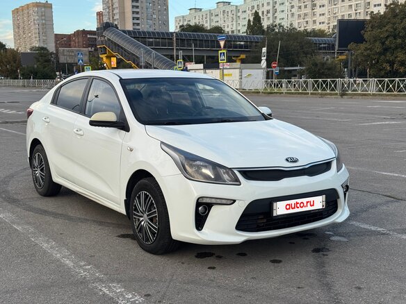 2017 Kia Rio IV, белый - вид 2