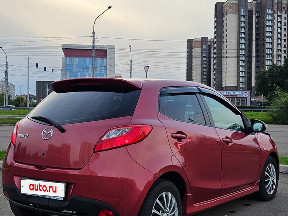 2008 Mazda 2 II (DE), красный - вид 5