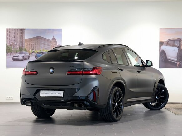 2024 BMW X4 20i II (G02) Рестайлинг, чёрный - вид 4