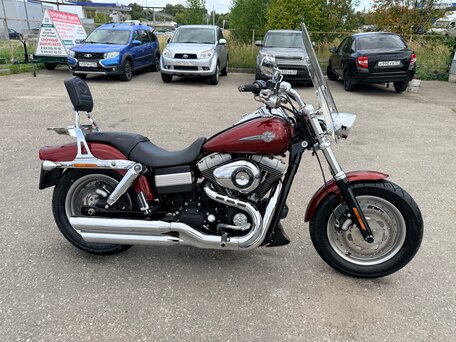 2010 Harley-Davidson Fat Bob, красный, 777000 рублей, вид 1