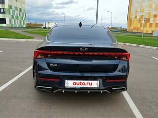 2021 Kia K5 III, синий, 2300000 рублей, вид 4