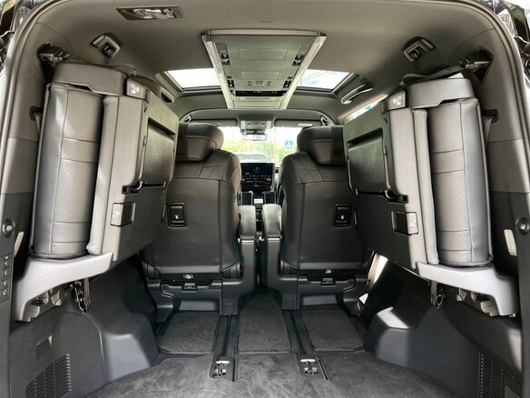 2024 Toyota Alphard IV, чёрный - вид 7