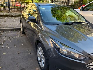 2017 Ford Focus III Рестайлинг, серый, 1250000 рублей, вид 3