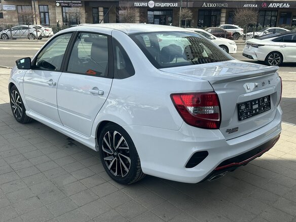 2026 Lada (ВАЗ) Granta Sport I Рестайлинг, белый - вид 6