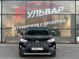 2022 Toyota RAV4 V (XA50), чёрный, 3008000 рублей, вид 2