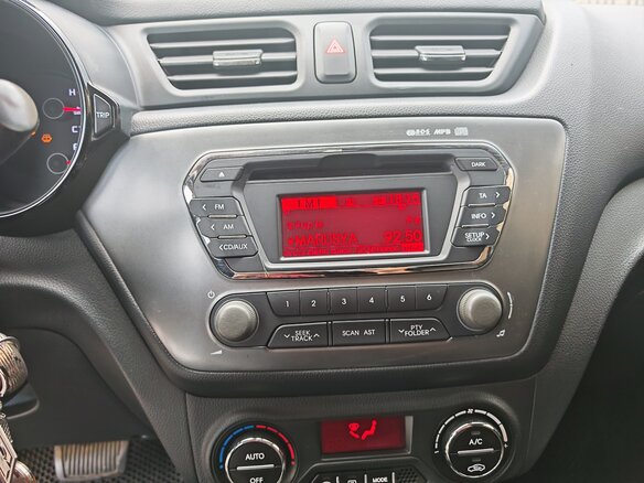 2012 Kia Rio 4-speed III, серый, 800000 рублей - вид 18