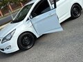 2016 Hyundai Solaris I Рестайлинг, белый, 900000 рублей - вид 2