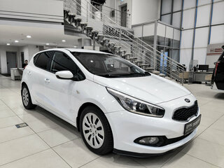 2012 Kia Ceed II, белый, 970000 рублей, вид 3