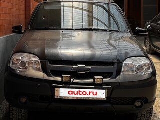 2012 Chevrolet Niva I Рестайлинг, чёрный, 470000 рублей, вид 1