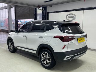 2021 Kia KX3, белый, 1690000 рублей, вид 4