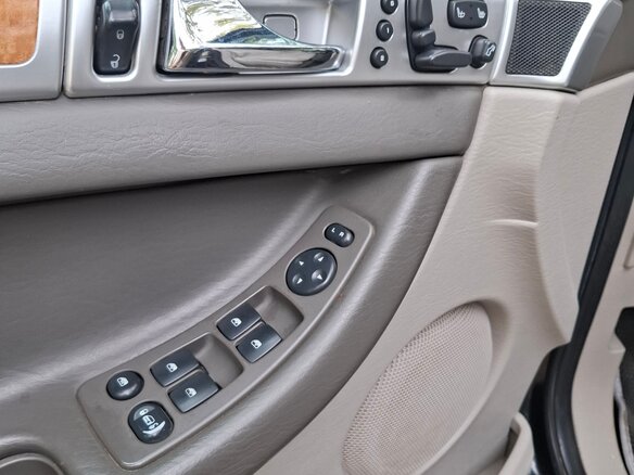 2006 Chrysler Pacifica CS, чёрный, 980000 рублей - вид 10
