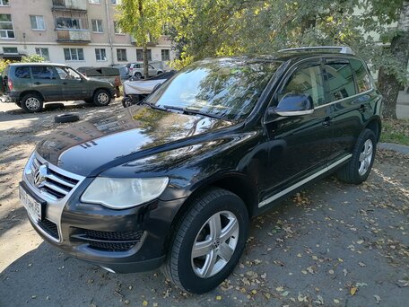 2008 Volkswagen Touareg I Рестайлинг, чёрный, 880000 рублей, вид 3