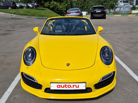 2015 Porsche 911 Turbo VII (991), жёлтый, 13900000 рублей - вид 2