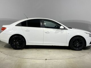 2011 Chevrolet Cruze I, белый, 385000 рублей, вид 5