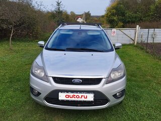 2011 Ford Focus II Рестайлинг, серебристый, 500000 рублей, вид 1