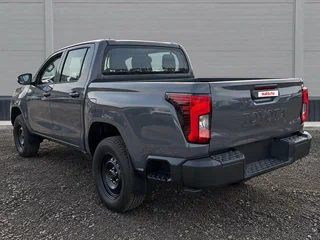 2026 Toyota Hilux IX, серый, 8051000 рублей, вид 4
