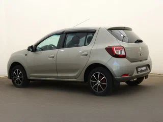 2014 Renault Sandero II, бежевый, 777000 рублей, вид 2