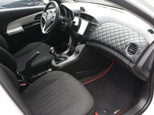 2011 Chevrolet Cruze I, белый, 645000 рублей - вид 5