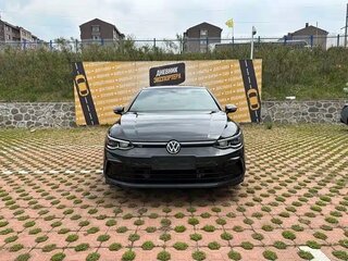 2022 Volkswagen Golf VIII, чёрный, 1750004 рублей, вид 2