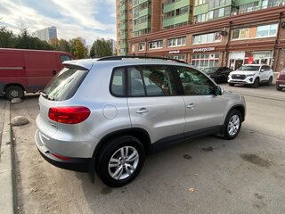2015 Volkswagen Tiguan I Рестайлинг, серебристый, 1670000 рублей, вид 5