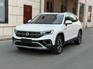 2023 Volkswagen Tayron I Рестайлинг, белый, 2402000 рублей, вид 1