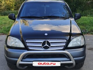 1998 Mercedes-Benz M-Класс 320 I (W163), чёрный, 800000 рублей, вид 3
