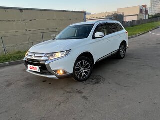 2018 Mitsubishi Outlander III Рестайлинг 2, белый, 1950000 рублей, вид 1