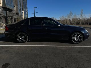 2004 Mercedes-Benz E-Класс 320 III (W211, S211), синий, 940000 рублей, вид 2