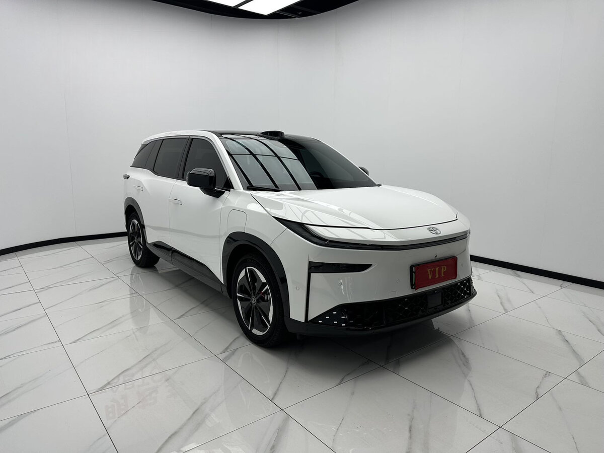 Открыть фотографии: Toyota bZ3X