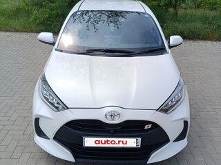 2020 Toyota Yaris IV, белый, 1460000 рублей, вид 2