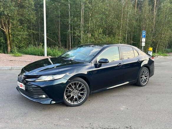 2019 Toyota Camry VIII (XV70), синий, 2500000 рублей