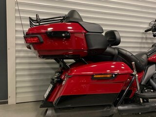 2020 Harley-Davidson Road Glide Limited, пурпурный, 2400000 рублей, вид 3
