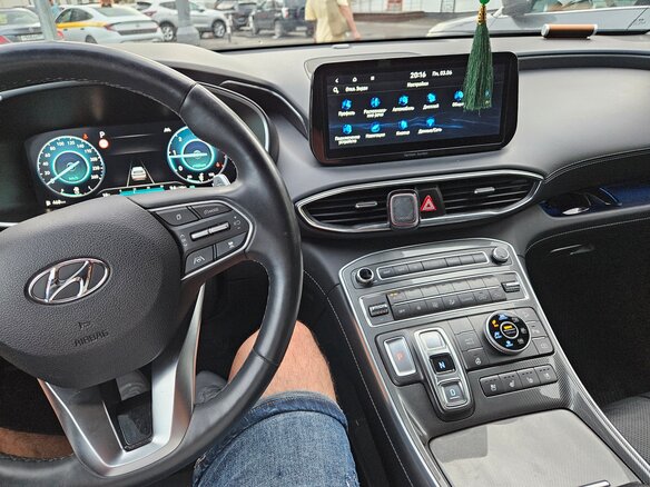 2021 Hyundai Santa Fe IV Рестайлинг, чёрный - вид 3
