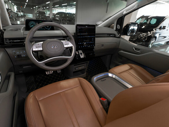 2021 Hyundai Staria I, чёрный - вид 6