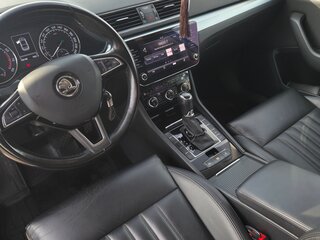 2018 Skoda Superb III, серый, 2100000 рублей, вид 4