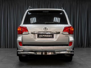 2012 Toyota Land Cruiser 200 Series Рестайлинг 1, серебристый, 3168000 рублей, вид 4