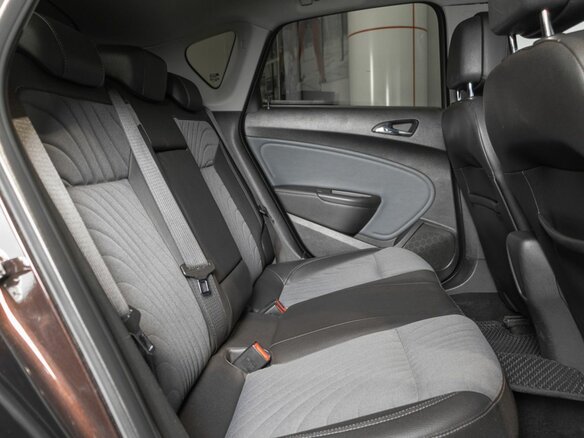 2013 Opel Astra J Рестайлинг, коричневый, 590000 рублей - вид 7