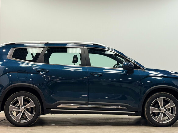2025 Geely Okavango I Рестайлинг, синий, 2750000 рублей - вид 4