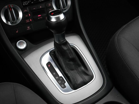 2012 Audi Q3 I (8U), коричневый, 1509000 рублей - вид 16