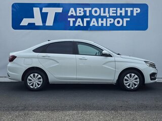 2024 Lada (ВАЗ) Vesta I Рестайлинг (NG), белый, 1399000 рублей, вид 4