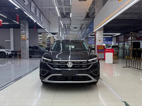 2023 Volkswagen Tayron I Рестайлинг, серый, 1880000 рублей, вид 2
