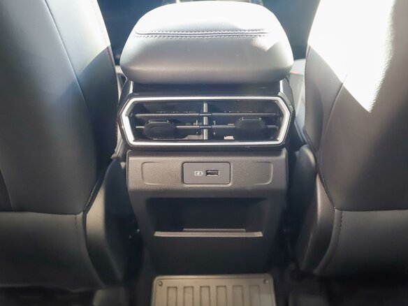 2026 Geely Cityray, белый - вид 16