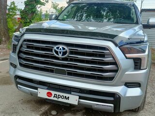 2022 Toyota Sequoia III, серебристый, 10450000 рублей, вид 1