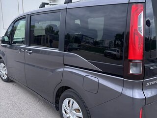 2017 Honda Stepwgn V, серый, 1480000 рублей, вид 5