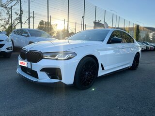 2021 BMW 5 серии 540i xDrive VII (G30/G31/G38) Рестайлинг, белый, 5850000 рублей, вид 1