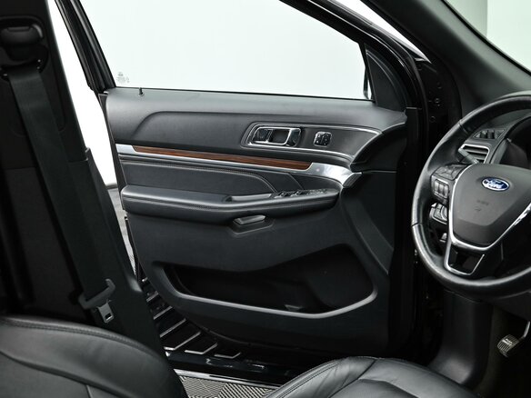 2018 Ford Explorer V Рестайлинг, чёрный, 2505000 рублей - вид 10