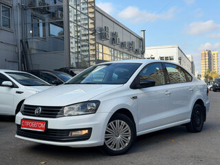 2017 Volkswagen Polo V Рестайлинг, белый, 949000 рублей, вид 3
