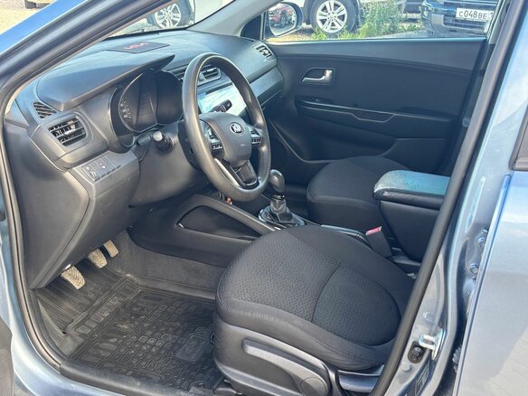 2014 Kia Rio 5-speed III, голубой, 1050000 рублей - вид 16