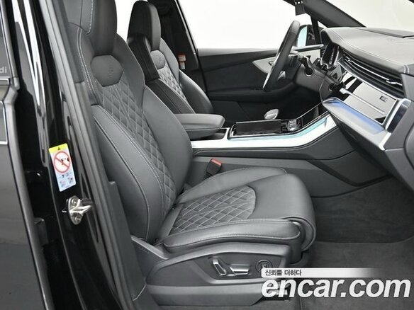 2024 Audi Q7 55 TFSI II (4M) Рестайлинг 2, чёрный, 10390000 рублей - вид 5